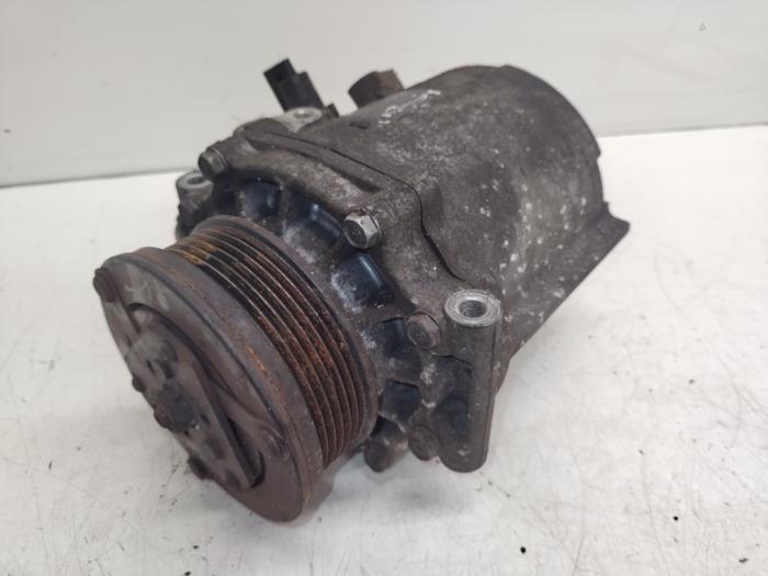 Gebruikte Pomp Airco Mitsubishi Outlander (CW) 2.2 DI-D 16V 4x4 Prijs € 50,00 Margeregeling aangeboden door Hans Auto Onderdelen