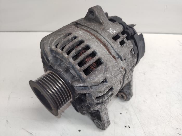 Gebruikte Dynamo Renault Modus/Grand Modus (JP) 1.2 16V Prijs € 35,00 Margeregeling aangeboden door Hans Auto Onderdelen