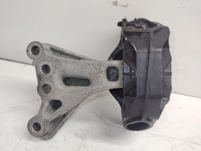 Gebruikte Motorrubber Opel Crossland (X) 1.2 12V Prijs € 20,00 Margeregeling aangeboden door Hans Auto Onderdelen