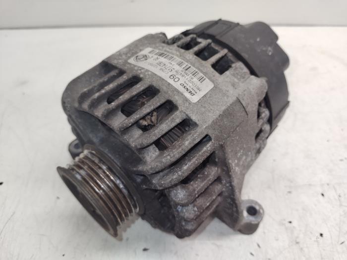 Gebruikte Dynamo Fiat Bravo (198A) 1.4 16V Prijs € 30,00 Margeregeling aangeboden door Hans Auto Onderdelen