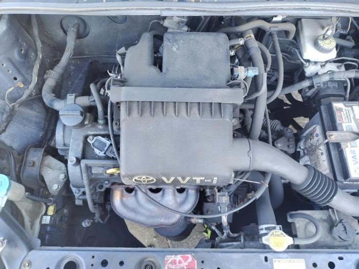 Gebruikte Motor Toyota Yaris (P1) 1.0 16V VVT-i Prijs € 250,00 Margeregeling aangeboden door Hans Auto Onderdelen