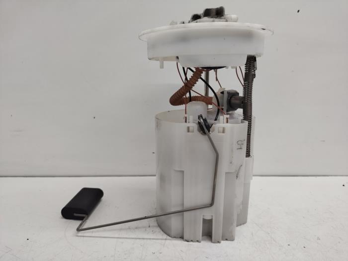 Gebruikte Tank element Pomp Ford Focus 3 Wagon 1.6 SCTi 16V Prijs € 35,00 Margeregeling aangeboden door Hans Auto Onderdelen