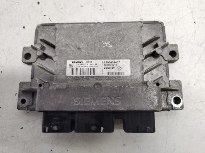 Gebruikte Computer Motormanagement Renault Clio II (BB/CB) 1.2 16V Prijs € 50,00 Margeregeling aangeboden door Hans Auto Onderdelen