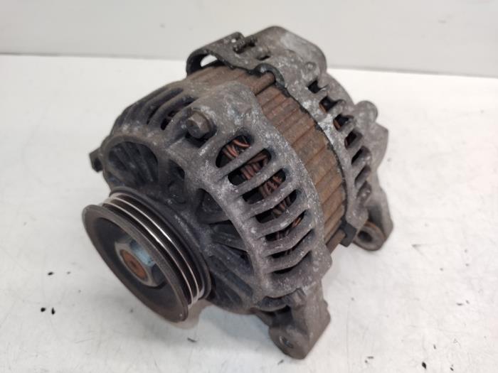 Gebruikte Dynamo Renault Clio II (BB/CB) 1.2 16V Prijs € 19,99 Margeregeling aangeboden door Hans Auto Onderdelen