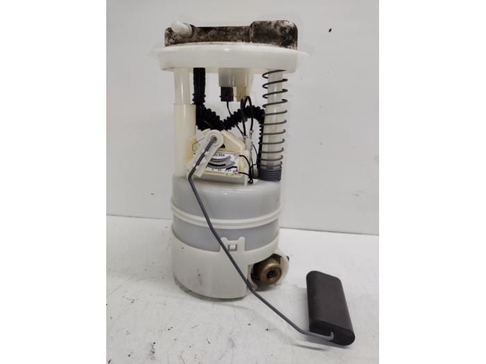 Gebruikte Tank element Pomp Nissan Micra (K12) 1.2 16V Prijs € 25,00 Margeregeling aangeboden door Hans Auto Onderdelen