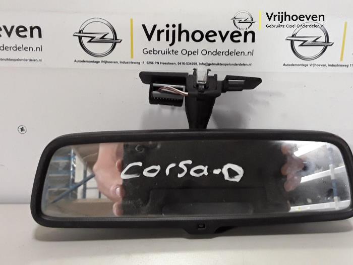 Spiegel binnen van een Opel Corsa D  2011