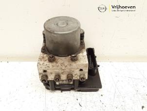 Gebruikte ABS Pomp Opel Corsa D 1.6i OPC 16V Turbo Prijs € 175,00 Margeregeling aangeboden door Autodemontage Vrijhoeven B.V.