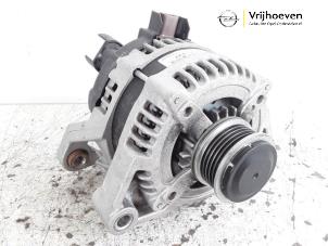 Gebruikte Dynamo Opel Corsa E 1.4 16V Prijs € 30,00 Margeregeling aangeboden door Autodemontage Vrijhoeven B.V.