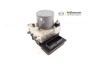 Gebruikte ABS Pomp Opel Corsa D 1.6i OPC 16V Turbo Prijs € 150,00 Margeregeling aangeboden door Autodemontage Vrijhoeven B.V.