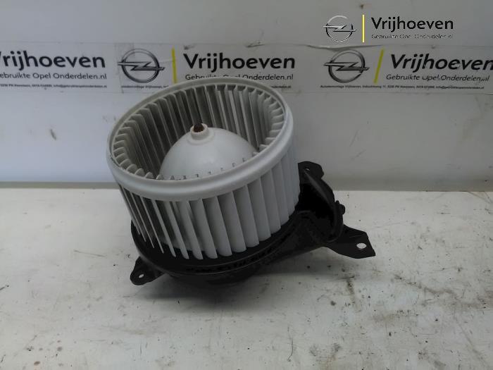 Kachel Ventilatiemotor van een Opel Corsa 2012