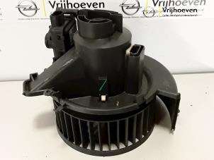 Gebruikte Kachel Ventilatiemotor Opel Zafira Prijs € 30,00 Margeregeling aangeboden door Autodemontage Vrijhoeven B.V.