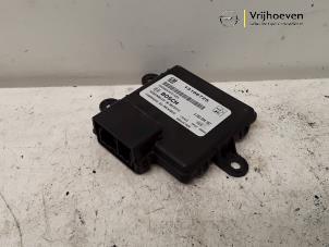 Gebruikte PDC Module Opel Corsa D 1.3 CDTi 16V ecoFLEX Prijs € 40,00 Margeregeling aangeboden door Autodemontage Vrijhoeven B.V.