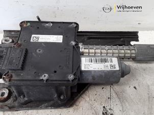 Gebruikte Handrem motor Opel Insignia 2.0 CDTI 16V 110 Ecotec Prijs € 150,00 Margeregeling aangeboden door Autodemontage Vrijhoeven B.V.