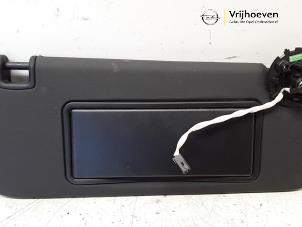 Gebruikte Zonneklep Opel Astra K 1.4 Turbo 16V Prijs € 20,00 Margeregeling aangeboden door Autodemontage Vrijhoeven B.V.