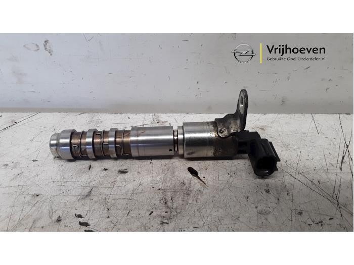 Gebruikte Nokkenas Sensor Opel Insignia 2.8 V6 Turbo 24V 4x4 Ecotec Prijs € 50,00 Margeregeling aangeboden door Autodemontage Vrijhoeven B.V.