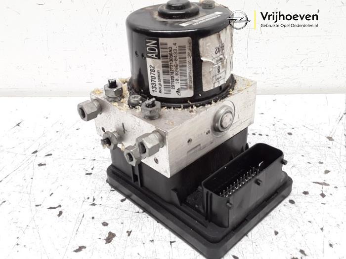 Gebruikte ABS Pomp Opel Astra J (PC6/PD6/PE6/PF6) 1.3 CDTI 16V EcoFlex Prijs € 200,00 Margeregeling aangeboden door Autodemontage Vrijhoeven B.V.