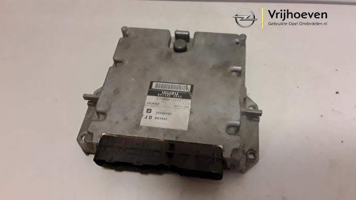 Gebruikte Computer Motormanagement Opel Vectra C GTS 3.0 CDTI V6 24V Prijs € 75,00 Margeregeling aangeboden door Autodemontage Vrijhoeven B.V.