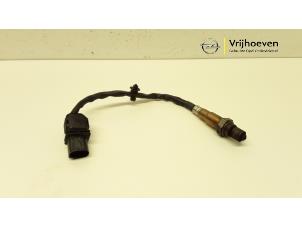 Gebruikte Lambda Sonde Opel Astra J (PC6/PD6/PE6/PF6) 1.7 CDTi 16V EcoFLEX 130 Prijs € 30,00 Margeregeling aangeboden door Autodemontage Vrijhoeven B.V.