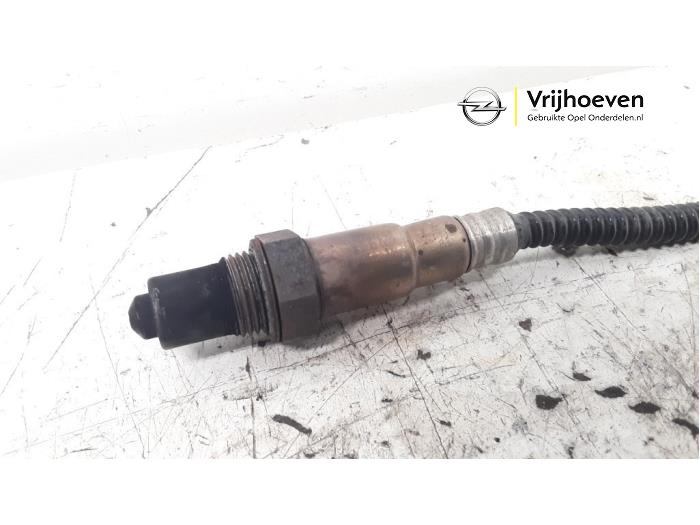 Lambda Sonde van een Opel Corsa D 1.6i OPC 16V Turbo 2011