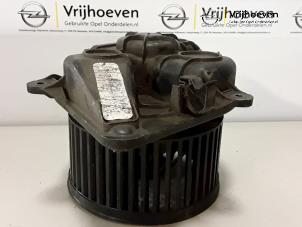 Gebruikte Kachel Ventilatiemotor Opel Vivaro Prijs € 40,00 Margeregeling aangeboden door Autodemontage Vrijhoeven B.V.