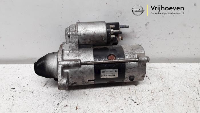 Gebruikte Startmotor Opel Astra J (PC6/PD6/PE6/PF6) 1.7 CDTi 16V EcoFLEX 130 Prijs € 40,00 Margeregeling aangeboden door Autodemontage Vrijhoeven B.V.