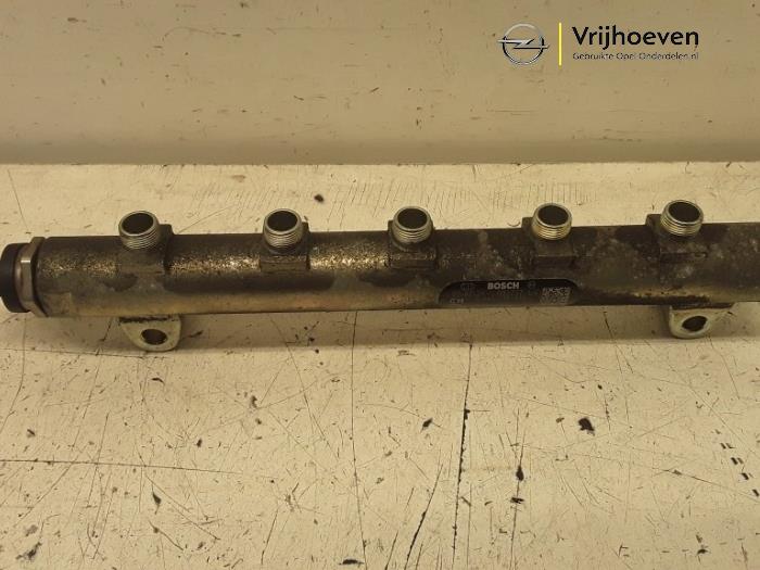 Gebruikte Common rail (Injectie) Opel Antara 2.0 CDTi 16V 4x4 Prijs € 70,00 Margeregeling aangeboden door Autodemontage Vrijhoeven B.V.