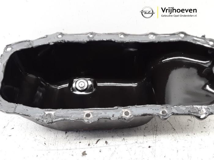 Gebruikte Carterpan Opel Corsa D 1.3 CDTi 16V ecoFLEX Prijs € 25,00 Margeregeling aangeboden door Autodemontage Vrijhoeven B.V.