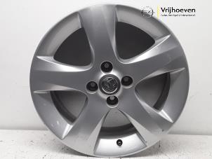 Gebruikte Velg Opel Corsa D 1.2 ecoFLEX Prijs € 35,00 Margeregeling aangeboden door Autodemontage Vrijhoeven B.V.
