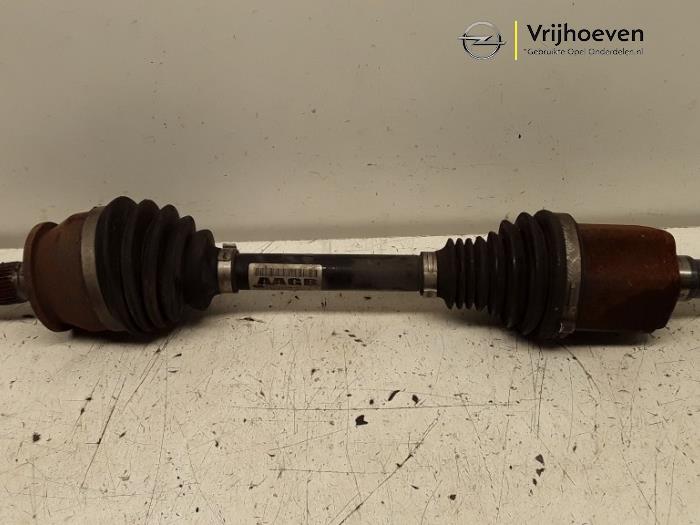 Gebruikte Steekas links-voor Opel Zafira Tourer (P12) 2.0 CDTI 16V 170 Ecotec Prijs € 100,00 Margeregeling aangeboden door Autodemontage Vrijhoeven B.V.