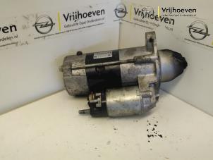 Gebruikte Startmotor Opel Astra J (PC6/PD6/PE6/PF6) Prijs € 40,00 Margeregeling aangeboden door Autodemontage Vrijhoeven B.V.