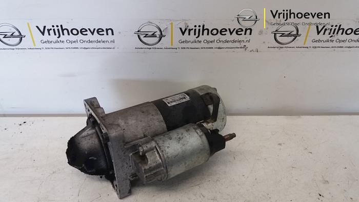 Gebruikte Startmotor Opel Zafira Tourer (P12) 2.0 CDTI 16V 130 Ecotec Prijs € 25,00 Margeregeling aangeboden door Autodemontage Vrijhoeven B.V.