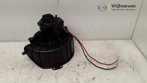 Gebruikte Kachel Ventilatiemotor Opel Astra H (L48) 1.3 CDTI 16V Ecotec Prijs € 25,00 Margeregeling aangeboden door Autodemontage Vrijhoeven B.V.