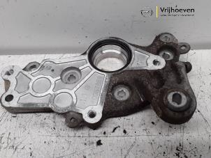 Gebruikte Versnellingsbak Steun Opel Mokka/Mokka X 1.4 Turbo 16V 4x4 Prijs € 25,00 Margeregeling aangeboden door Autodemontage Vrijhoeven B.V.