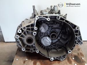 Gebruikte Versnellingsbak Opel Astra J Sports Tourer (PD8/PE8/PF8) 2.0 CDTI 16V 160 Prijs € 250,00 Margeregeling aangeboden door Autodemontage Vrijhoeven B.V.