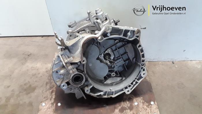 Gebruikte Versnellingsbak Opel Corsa E 1.3 CDTi 16V ecoFLEX Prijs € 650,00 Margeregeling aangeboden door Autodemontage Vrijhoeven B.V.