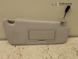 Gebruikte Zonneklep Opel Adam 1.4 16V Prijs € 15,00 Margeregeling aangeboden door Autodemontage Vrijhoeven B.V.