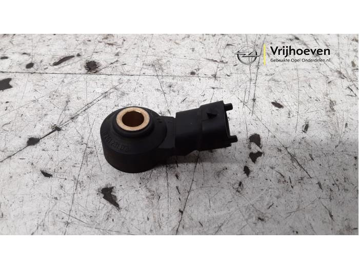 Gebruikte Klopsensor Opel Corsa D 1.0 Prijs € 15,00 Margeregeling aangeboden door Autodemontage Vrijhoeven B.V.