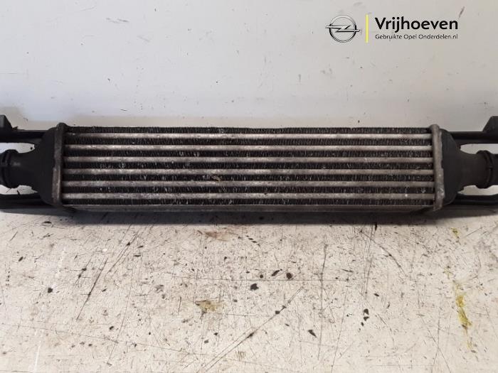 Gebruikte Intercooler Opel Corsa D 1.3 CDTi 16V Ecotec Prijs € 25,00 Margeregeling aangeboden door Autodemontage Vrijhoeven B.V.