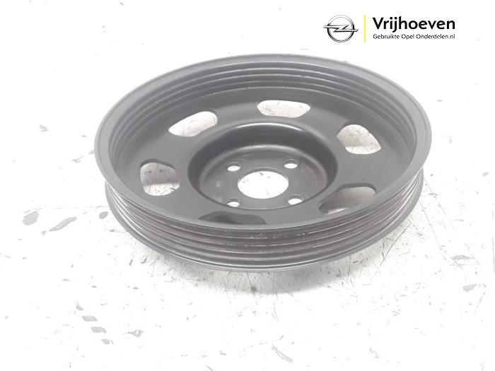 Gebruikte Waterpomp poelie Opel Agila (B) 1.0 12V Prijs € 20,00 Margeregeling aangeboden door Autodemontage Vrijhoeven B.V.