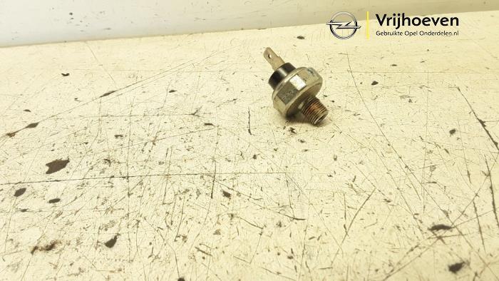 Gebruikte Oliedruk sensor Opel Agila (B) 1.2 16V Prijs € 15,00 Margeregeling aangeboden door Autodemontage Vrijhoeven B.V.