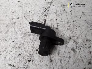 Gebruikte Nokkenas Sensor Opel Corsa D 1.6i GSI 16V Turbo Prijs € 25,00 Margeregeling aangeboden door Autodemontage Vrijhoeven B.V.