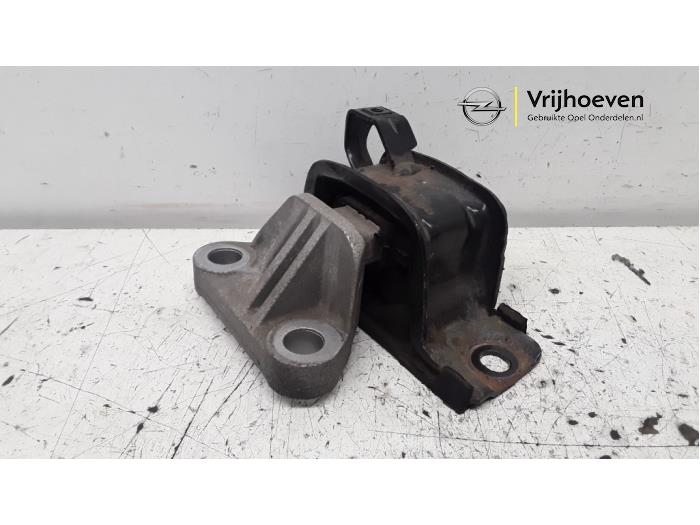 Gebruikte Motorrubber Opel Corsa D 1.0 Prijs € 15,00 Margeregeling aangeboden door Autodemontage Vrijhoeven B.V.