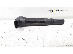 Gebruikte Bobine Opel Crossland (X) 1.2 12V Euro 6 Prijs € 20,00 Margeregeling aangeboden door Autodemontage Vrijhoeven B.V.