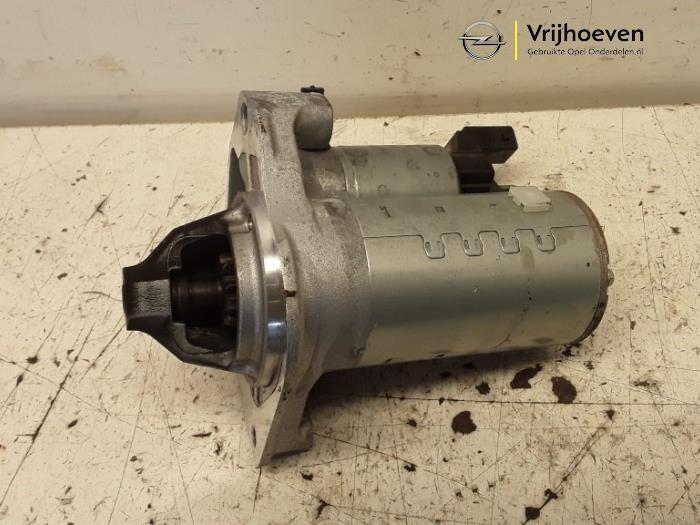 Gebruikte Startmotor Opel Crossland (X) 1.2 12V Euro 6 Prijs € 50,00 Margeregeling aangeboden door Autodemontage Vrijhoeven B.V.