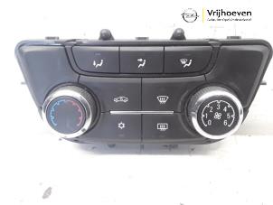 Gebruikte Chaufage Bedieningspaneel Opel Zafira Tourer (P12) 2.0 CDTI 16V 160 Ecotec Prijs € 45,00 Margeregeling aangeboden door Autodemontage Vrijhoeven B.V.