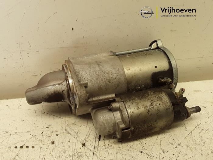 Gebruikte Startmotor Opel Astra J (PC6/PD6/PE6/PF6) 1.6 16V Ecotec Prijs € 20,00 Margeregeling aangeboden door Autodemontage Vrijhoeven B.V.