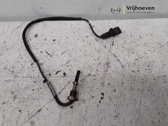 Gebruikte Uitlaat temperatuursensor Opel Meriva (B) 1.7 CDTI 16V Prijs € 35,00 Margeregeling aangeboden door Autodemontage Vrijhoeven B.V.