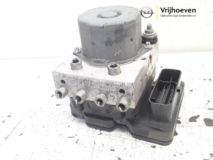 Gebruikte ABS Pomp Opel Meriva (B) 1.7 CDTI 16V Prijs € 195,00 Margeregeling aangeboden door Autodemontage Vrijhoeven B.V.