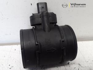 Gebruikte Luchtmassameter Opel Meriva 1.6 CDTI 16V Prijs € 15,00 Margeregeling aangeboden door Autodemontage Vrijhoeven B.V.