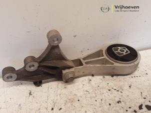 Gebruikte Motorrubber Opel Karl 1.0 12V Prijs € 15,00 Margeregeling aangeboden door Autodemontage Vrijhoeven B.V.